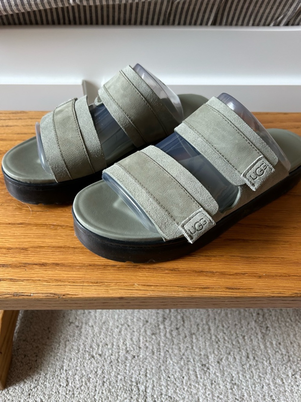 Ugg  W Zayne II Slip-on Sandals NEW - Size 8